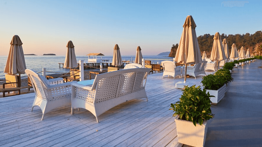 The 4 Best Destinations in Greece for a Luxury Getaway